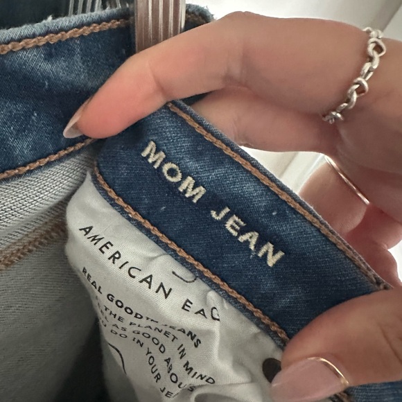 American Eagle soft knit mom jean - Picture 3 of 4